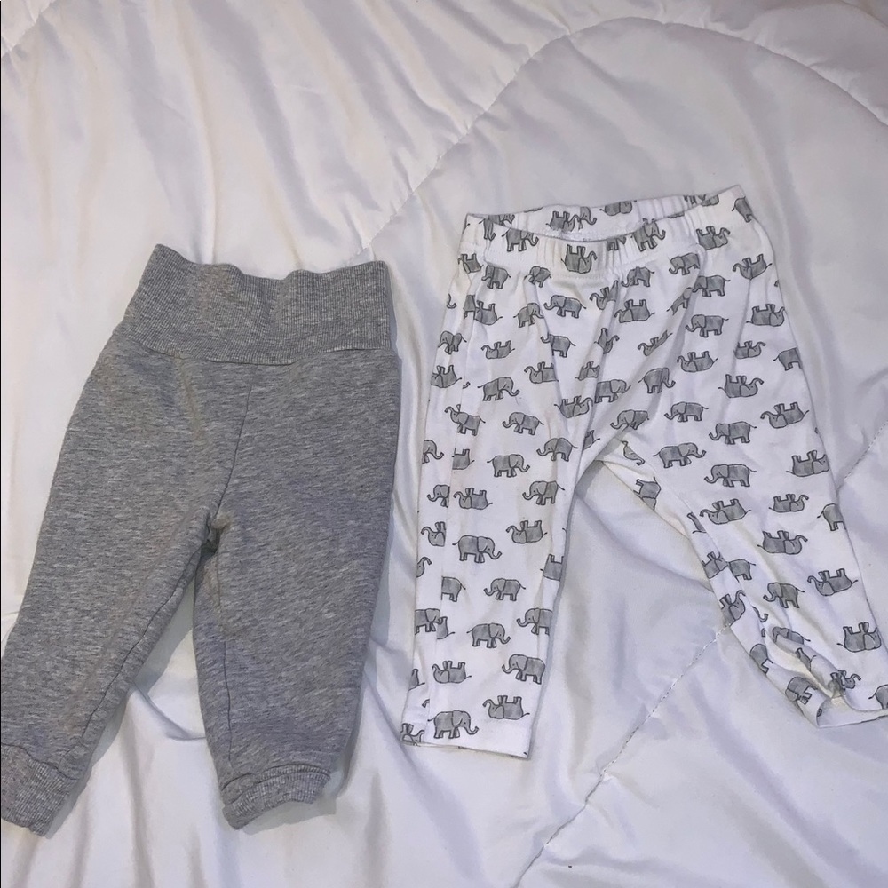 Set of sweat pants